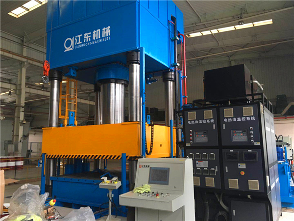 複合材料模壓用雙機好還是單機好