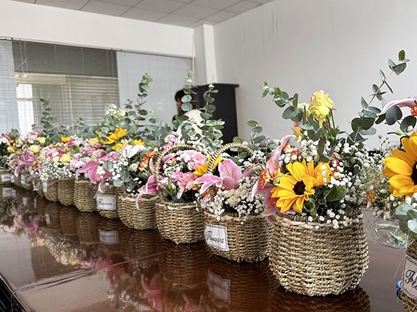 “插花拾趣，指尖綻放”91羞羞免费网站機械婦女節插花活動來啦！