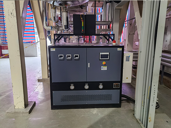 三機一體油溫機應用，提升鋰電薄膜生產效率與質量