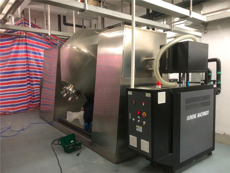 鋰電材料幹燥使用油溫機的優勢