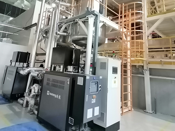 鋰電內材料生產，反應釜定製油加熱器控溫表現出色