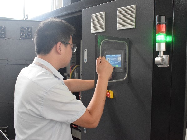 擠塑板生產線使用PLC羞羞在线视频幫助提高產品質量