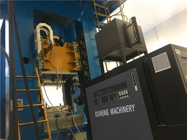 防彈頭盔成型用油溫機「91羞羞免费网站機械」專業製造