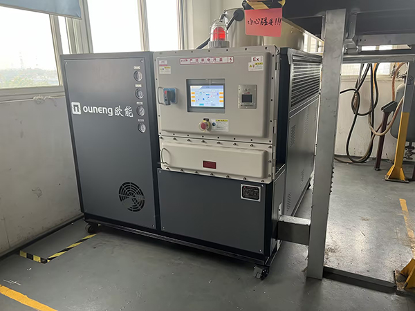 醫藥中間體半管式不鏽鋼反應釜防爆電加熱油爐