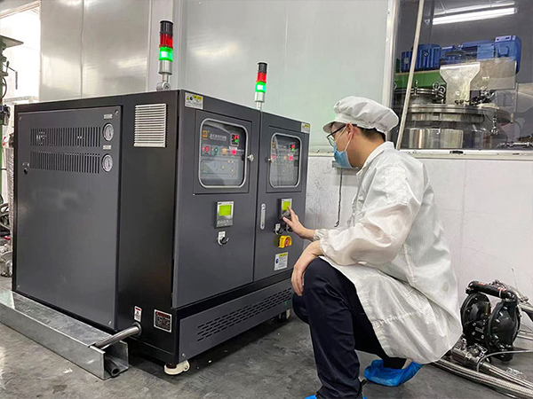 提高鋰離子電池漿料生產質量與效率，攪拌機控溫羞羞在线视频的應用