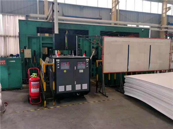 汽車內飾件頂棚幹法和濕法工藝的異同「91羞羞免费网站機械」