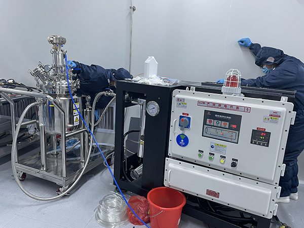 塗布膠反應釜控溫防爆水式羞羞在线视频