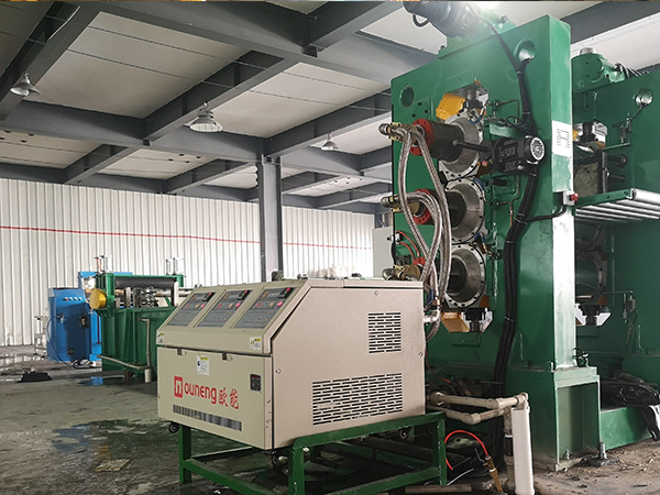 輥筒用羞羞在线视频進行溫度控製，精準控溫助力生產