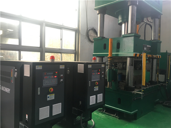 SMC複合材料油溫機