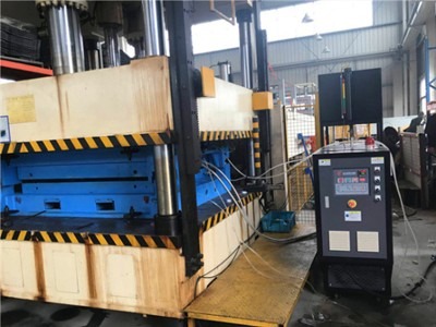 汽車內飾件成型_隔熱墊熱壓成型羞羞在线视频