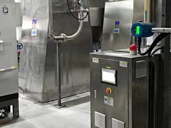 三元材料雙錐幹燥機加熱油溫機